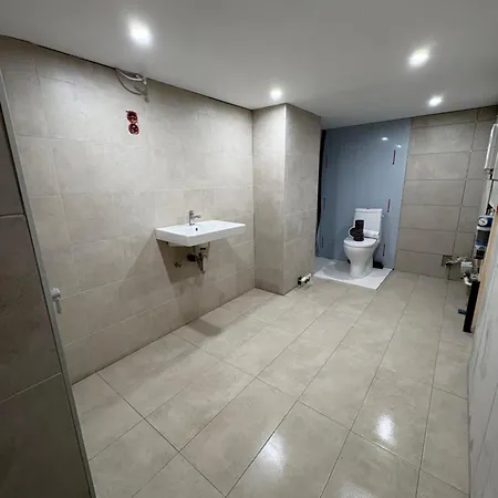 Souterrain Near Berlin In Quiet Area شقة *